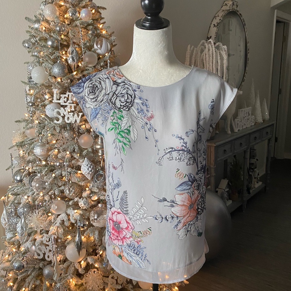 OASIS Floral Top